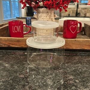 Two princess house bowls